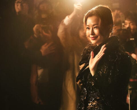愛麻夫人熱映中